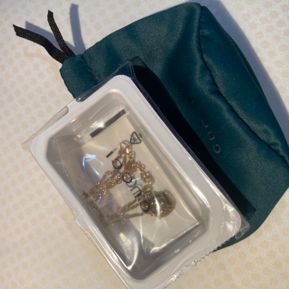 Gucci Le Marche Des Merveilles 18K Yellow Gold, Diamond and Mother of Pearl 2.5m - Picture 6 of 6